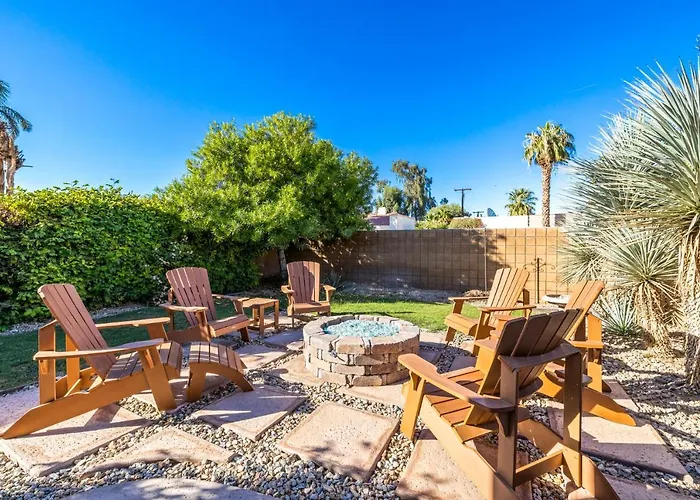 A Royal Oasis In The Desert With Pool, Spa And Epic Game Room!